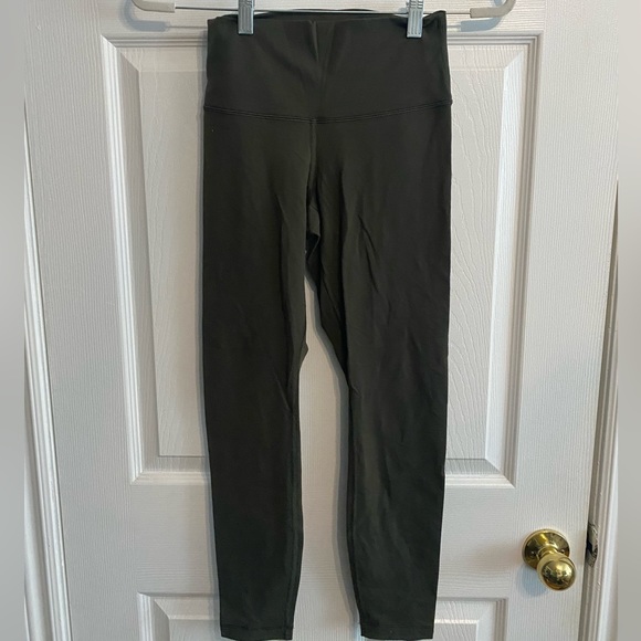 Lululemon High Times Crop - Picture 4 of 4